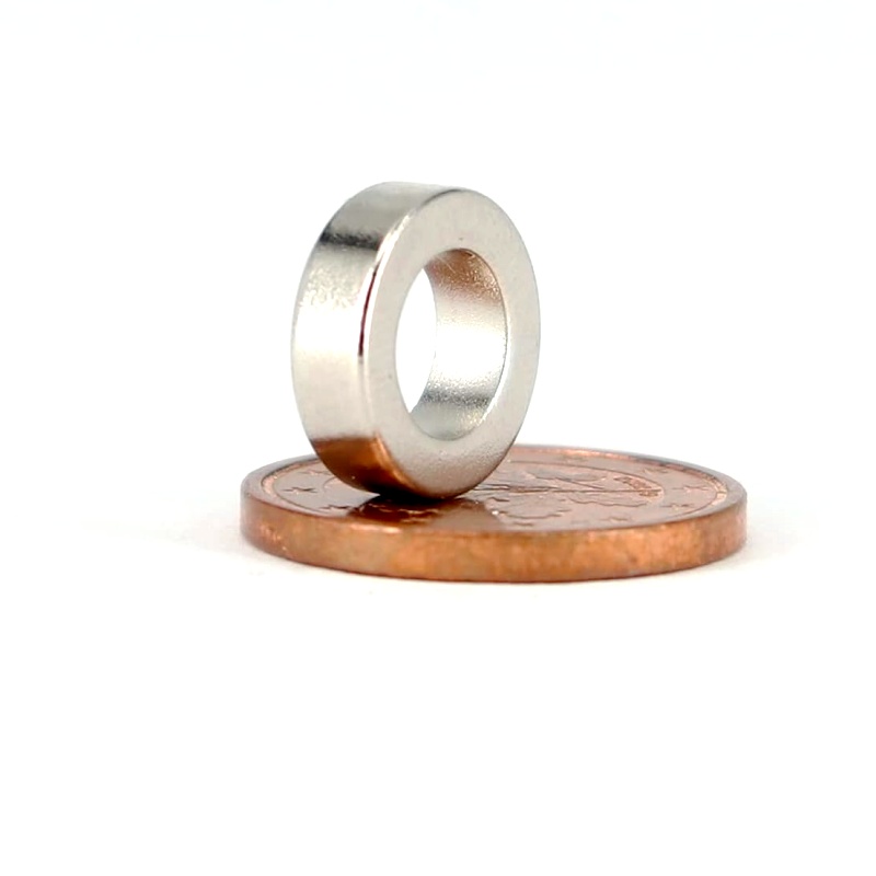 Flat Round Sintered Neodymium Ring Small Magnets N35